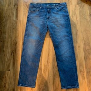 Levi’s 502 taper fit. Sz 38x32